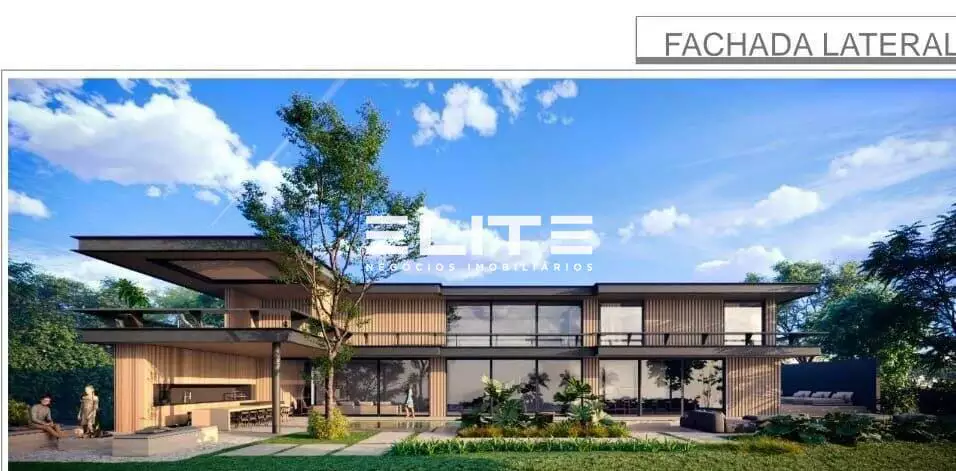 Fachada lateral de mansão projetada em madeira e vidro